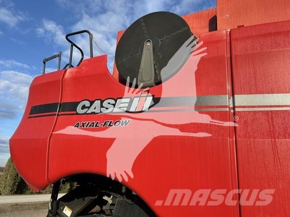 Case IH 7010 Kombajni