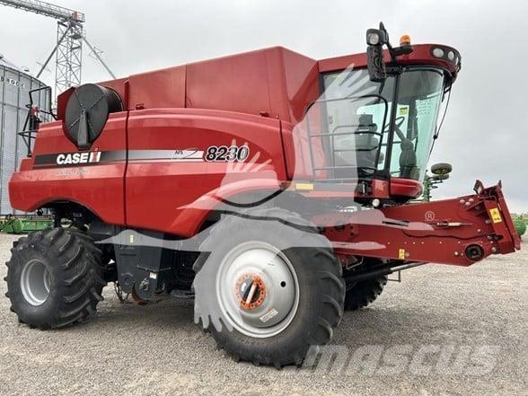 Case IH 8230 Kombajni