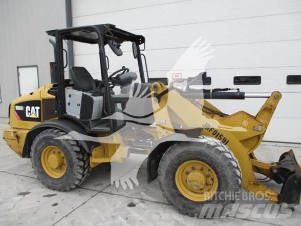 CAT 906H2 Kolesni nakladalci