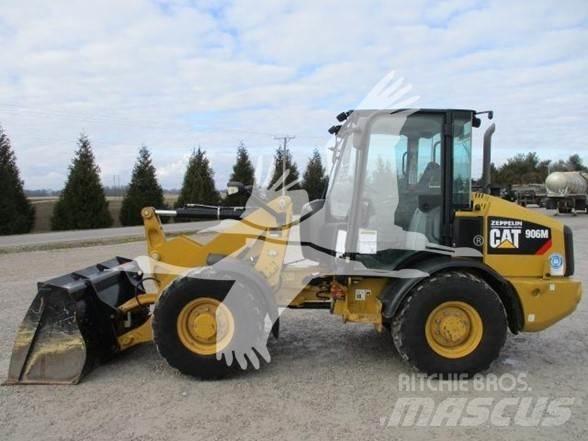 CAT 906M Kolesni nakladalci