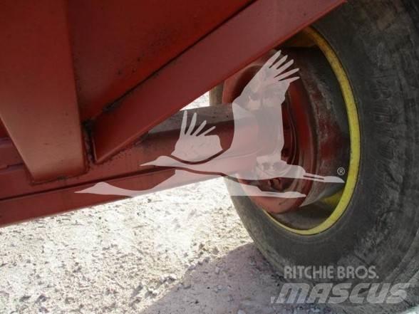 Crysteel 650 Prikolice za žito