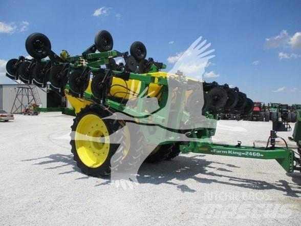 Farm King 2460 Trosilniki mineralnega gnojila
