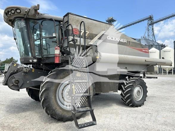 Gleaner S77 Kombajni