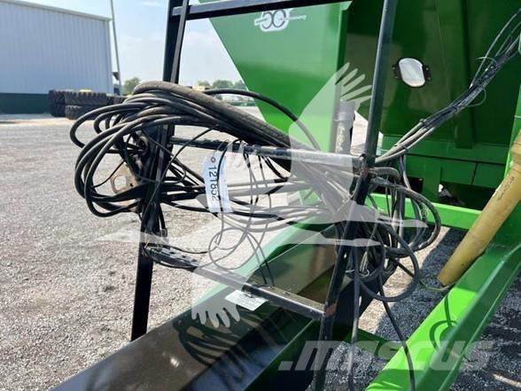 J&M 1326-22S Prikolice za žito