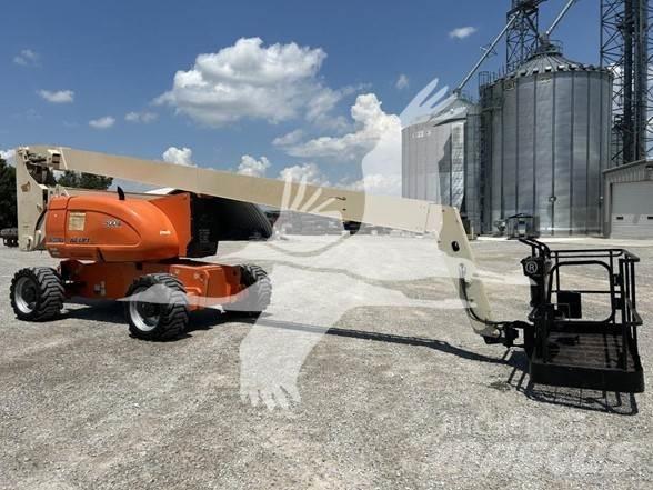 JLG 800A Zglobne dvižne ploščadi