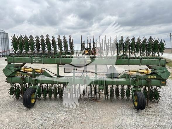 John Deere 400 Ostali priključki in naprave za pripravo tal
