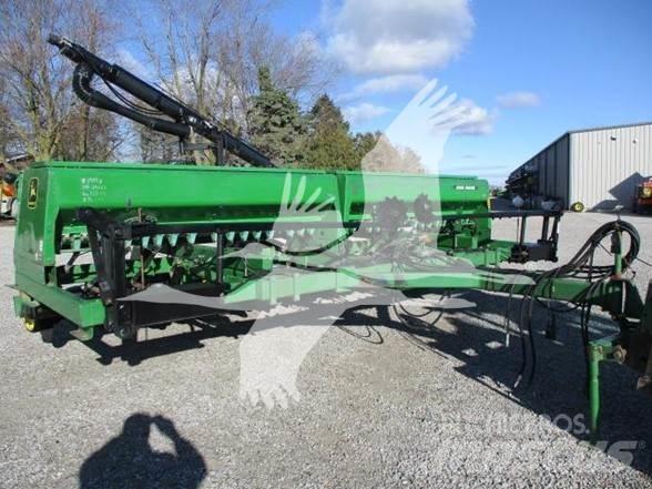 John Deere 750 Sejalnice