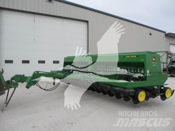 John Deere 750 Sejalnice