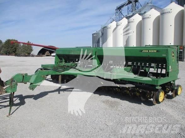 John Deere 750 Sejalnice