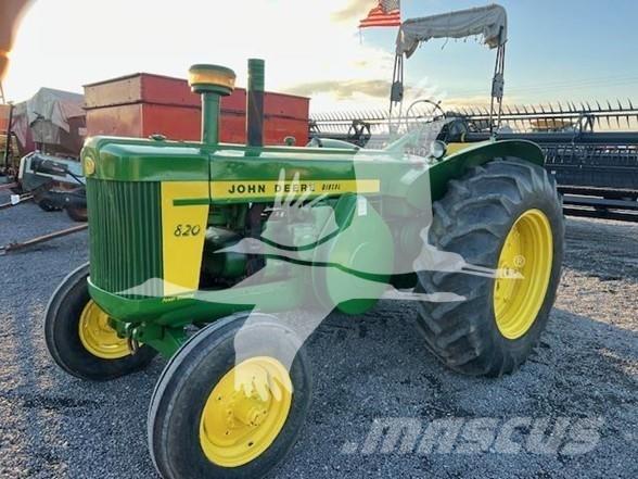 John Deere 820 Traktorji