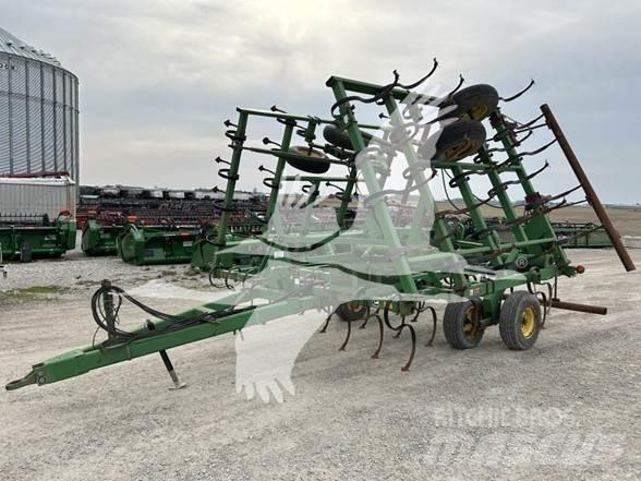 John Deere 980 Kultivatorji