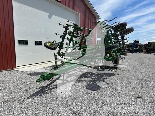 John Deere 980 Kultivatorji