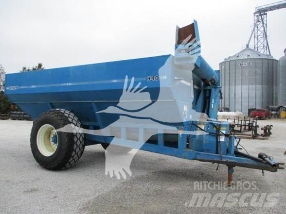 Kinze 840 Prikolice za žito