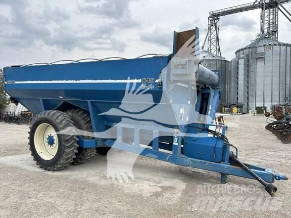 Kinze 840 Prikolice za žito