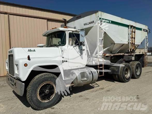 Mack R686ST Gradbeništvo - drugo
