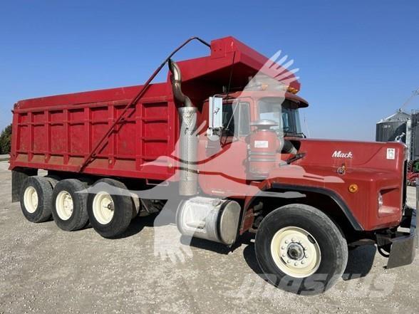 Mack RB688S Kiper tovornjaki