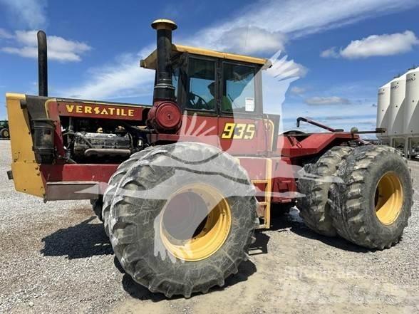 Versatile 935 Traktorji