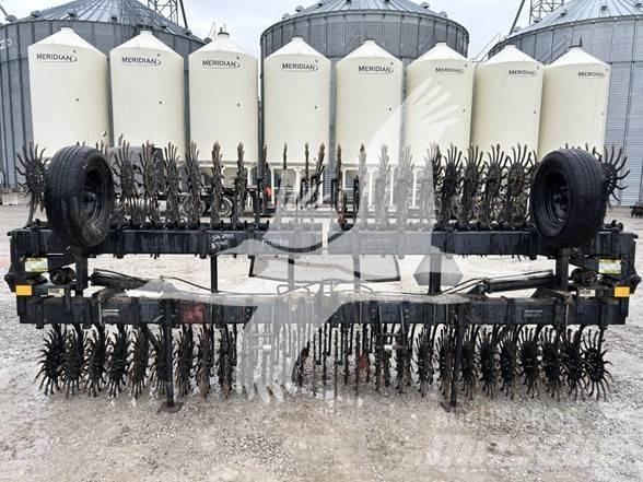 YETTER 3530 Ostali priključki in naprave za pripravo tal