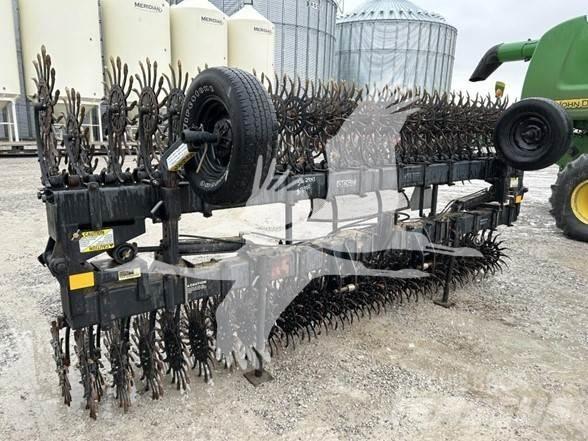 YETTER 3530 Ostali priključki in naprave za pripravo tal
