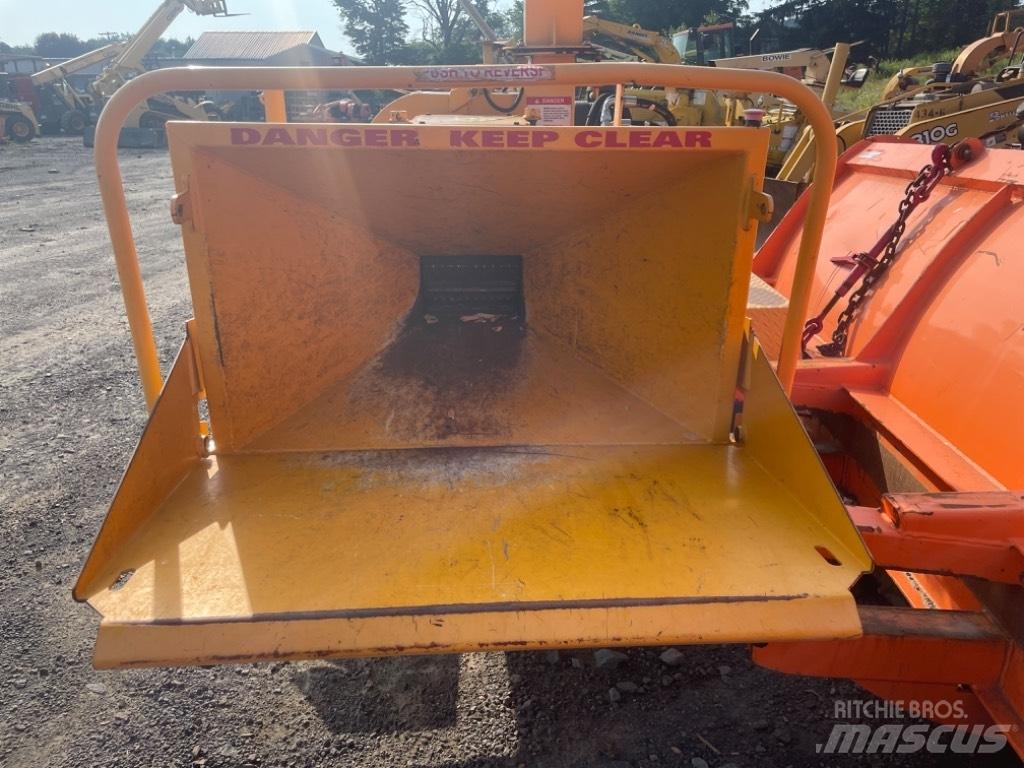 Carlton 1260 Drobilci lesa