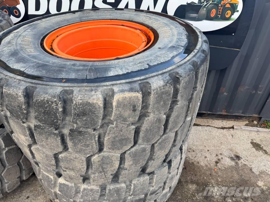 Develon DA 45 Gume, kolesa in platišča