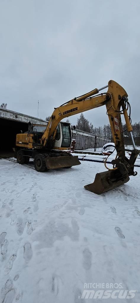 Liebherr A 900 C Bagri na kolesih
