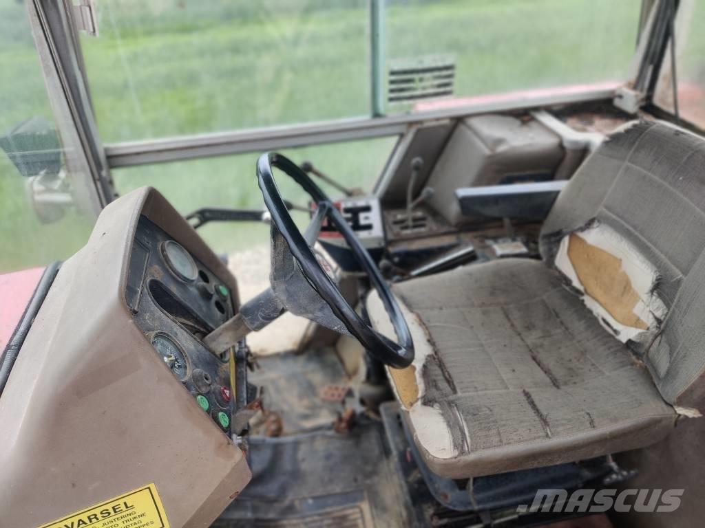 Massey Ferguson 2640 Traktorji