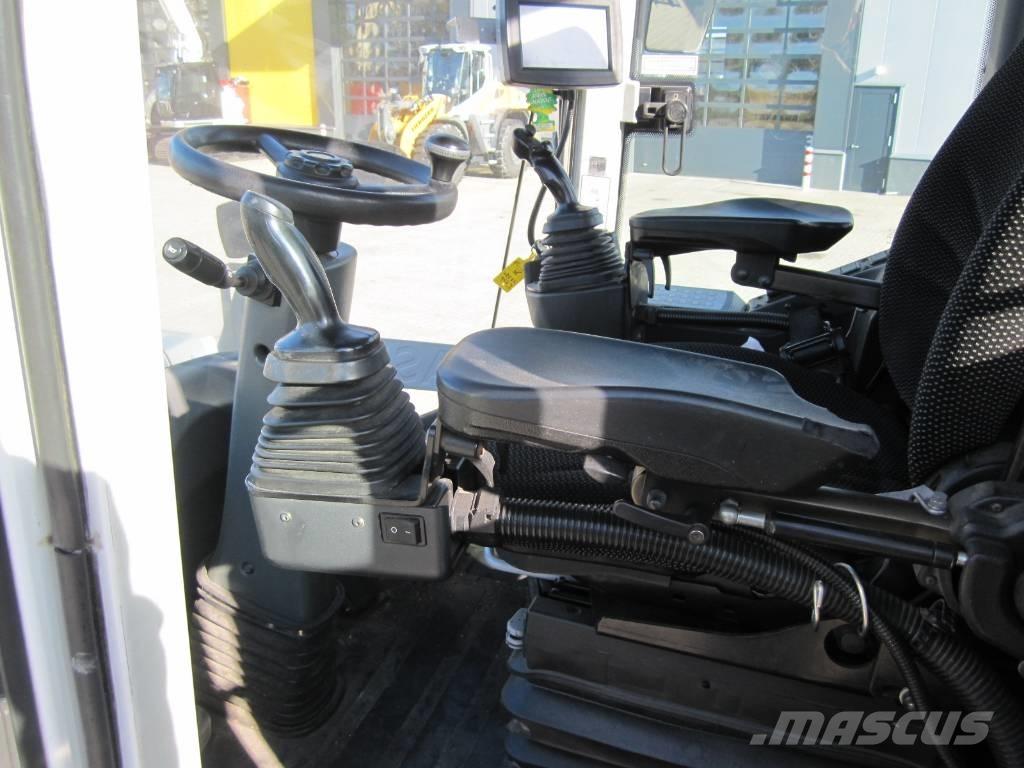 Liebherr L546 Kolesni nakladalci