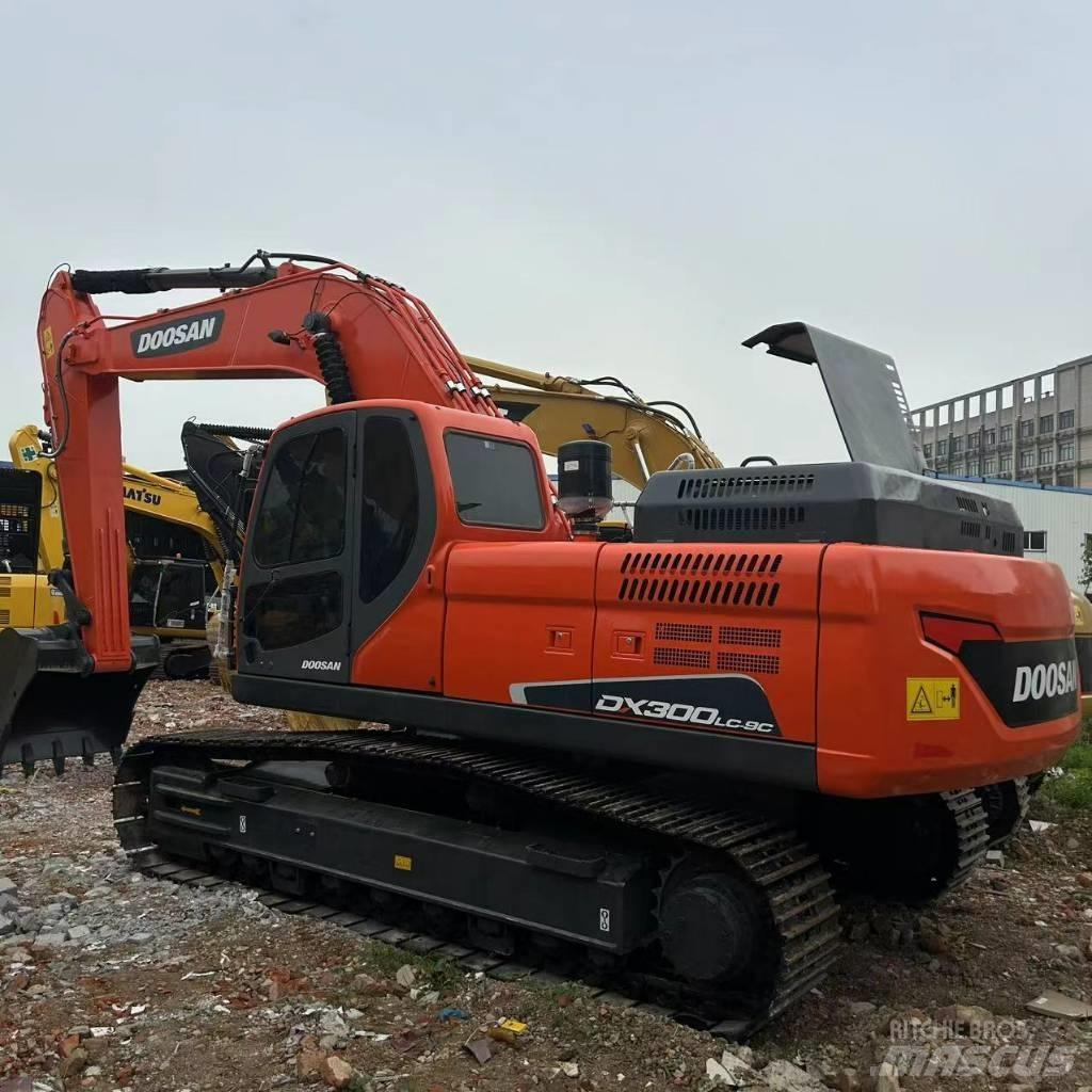 Doosan DX 300 LC-9c Bagri goseničarji