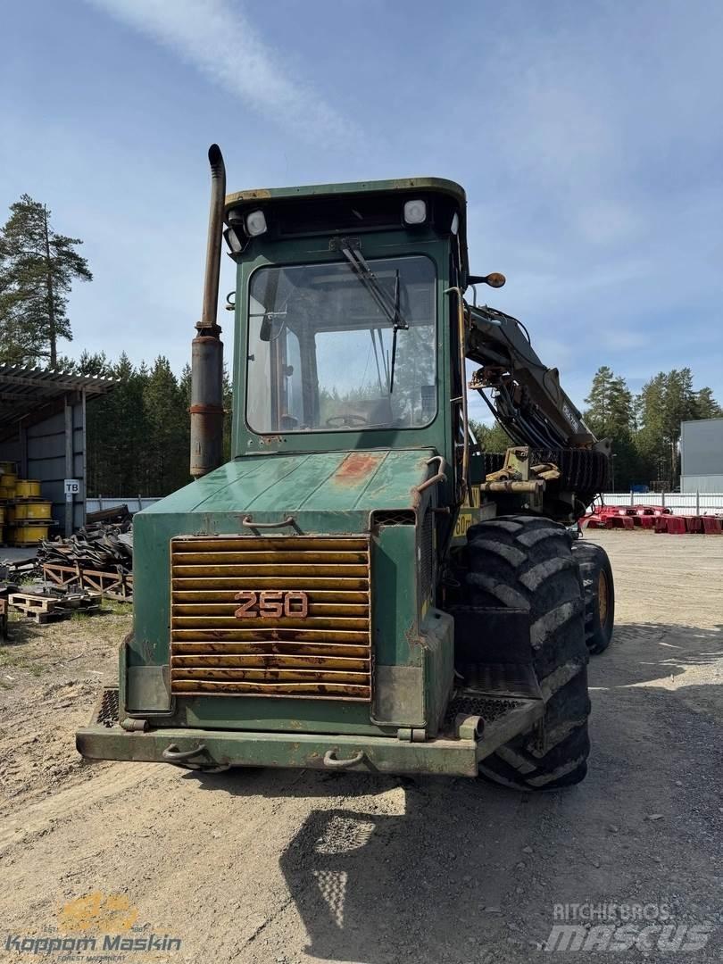 Ösa 250/706 Harvesterji