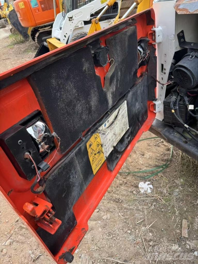 Bobcat S 550 Skid steer mini nakladalci