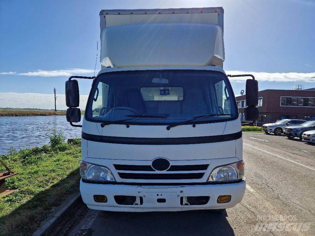 Hino 3815 Tovornjaki zabojniki