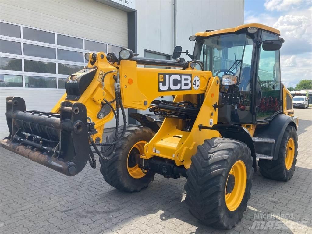 JCB TM220 Kolesni nakladalci