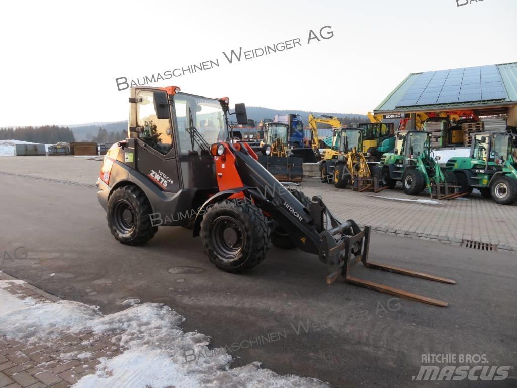 Hitachi ZW 75 Kolesni nakladalci
