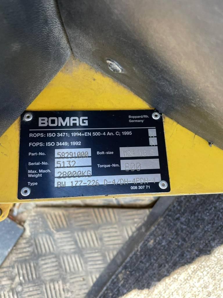 Bomag 213 DH-4 Enojni valjarji