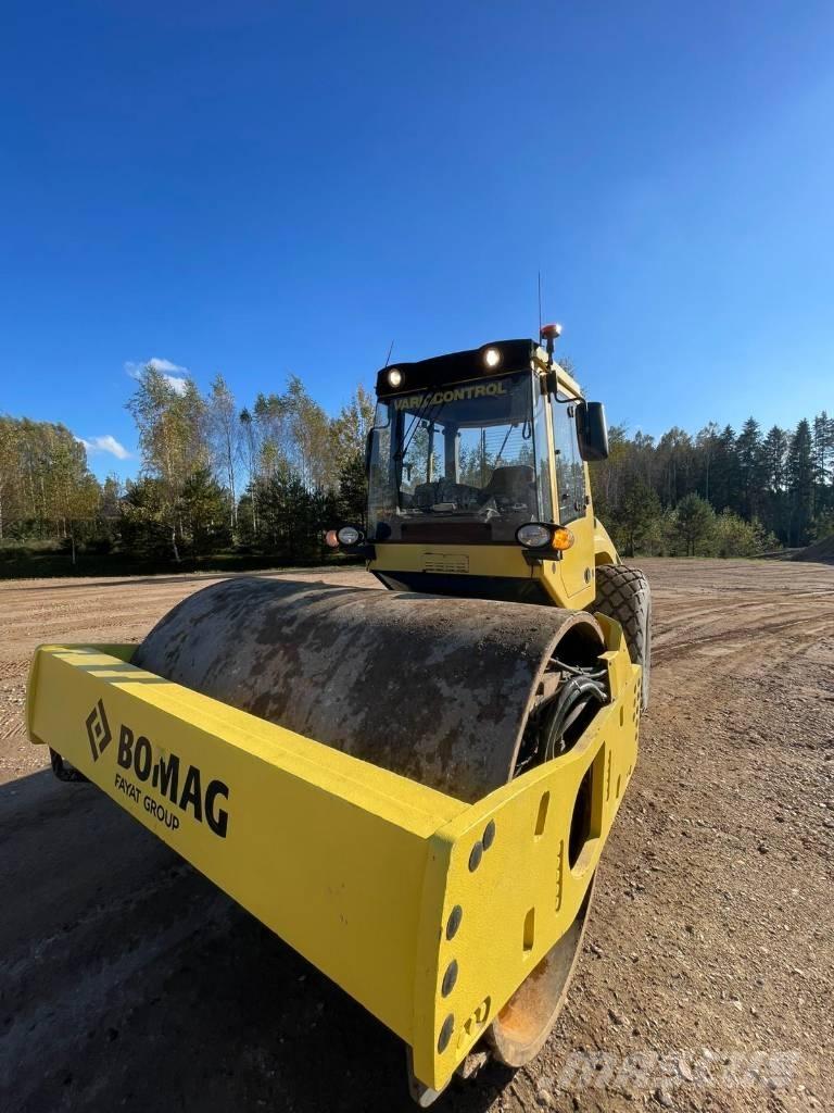 Bomag 213 DH-4 Enojni valjarji