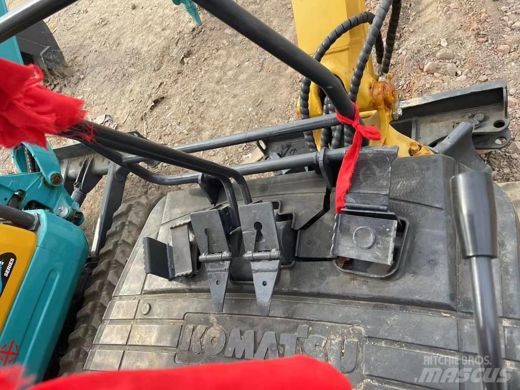 Komatsu PC18 Bagri goseničarji