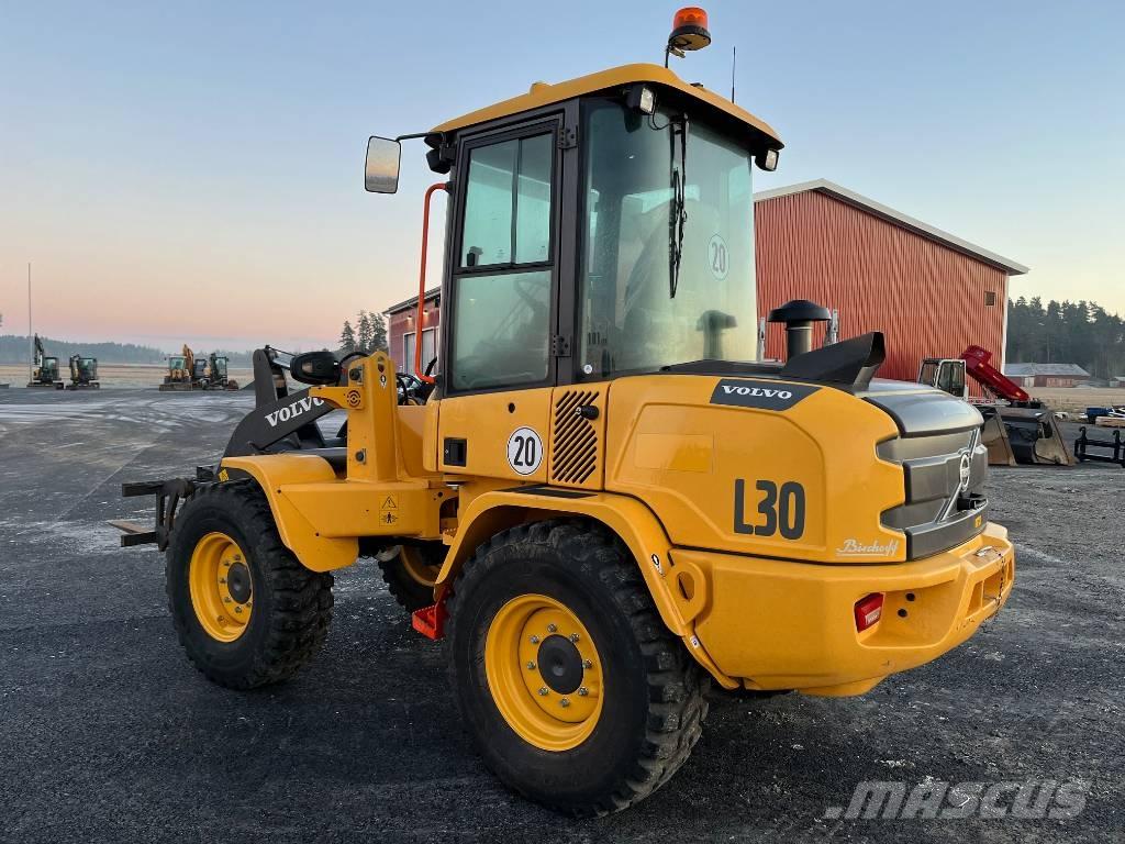 Volvo L 30 H Kolesni nakladalci