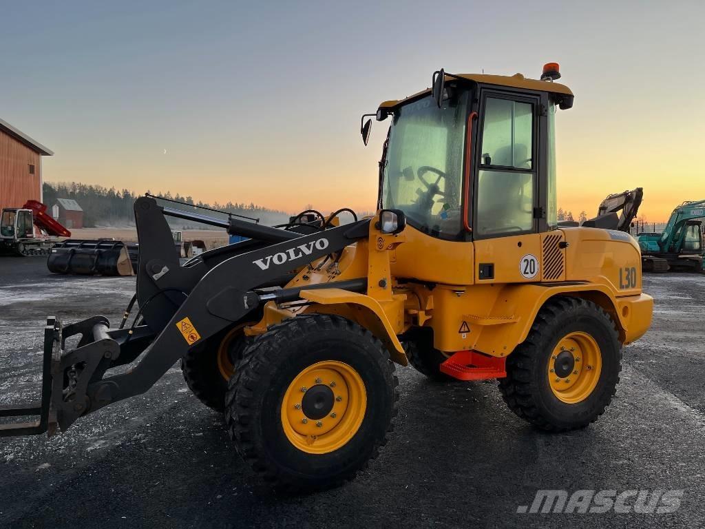 Volvo L 30 H Kolesni nakladalci