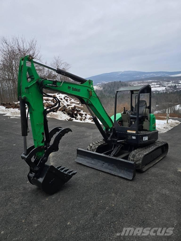 Bobcat E 50 Mini bagri <7t