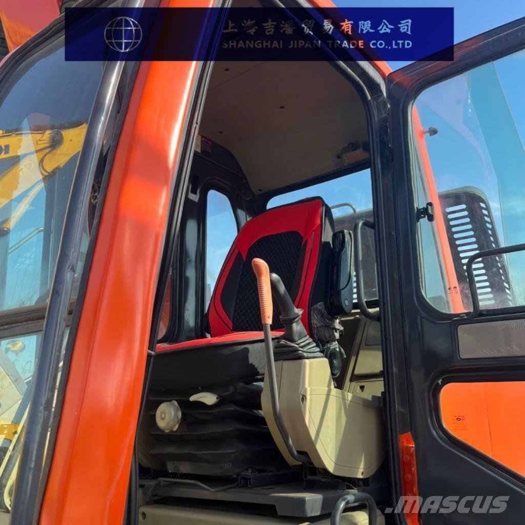 Doosan DX 300 Bagri goseničarji