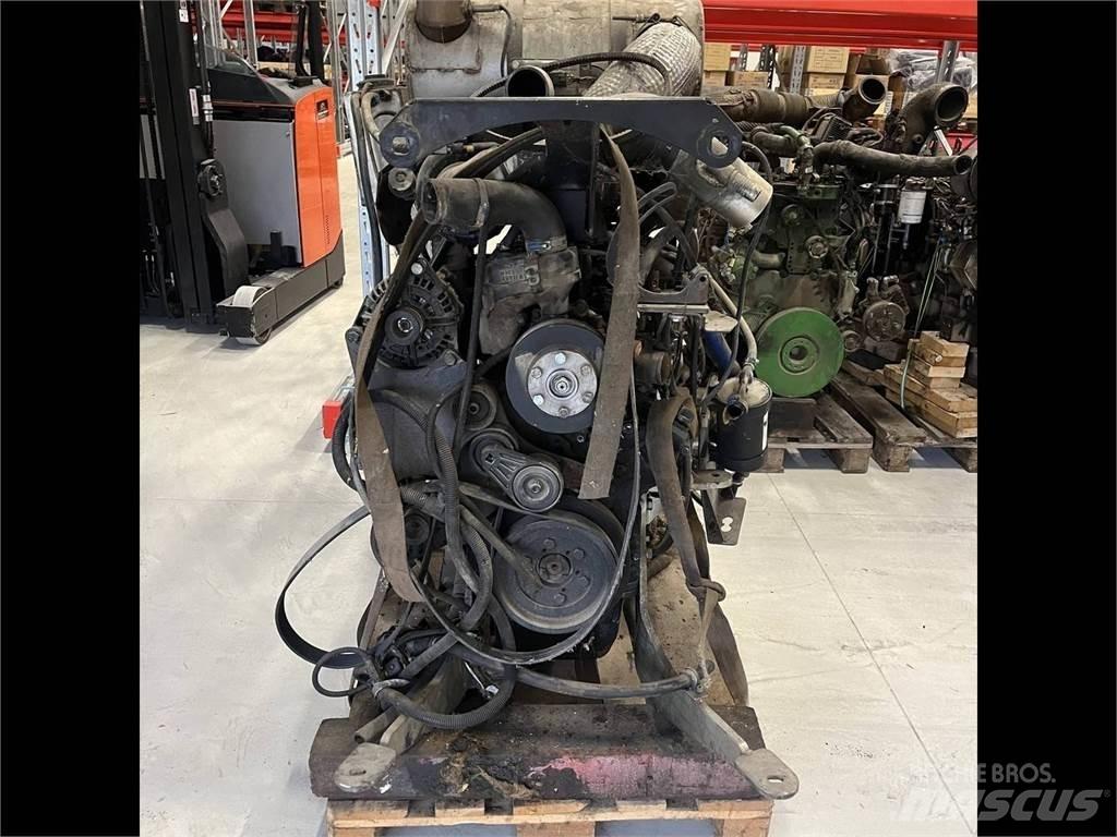 Sisu 74 CWA 4V Motorji