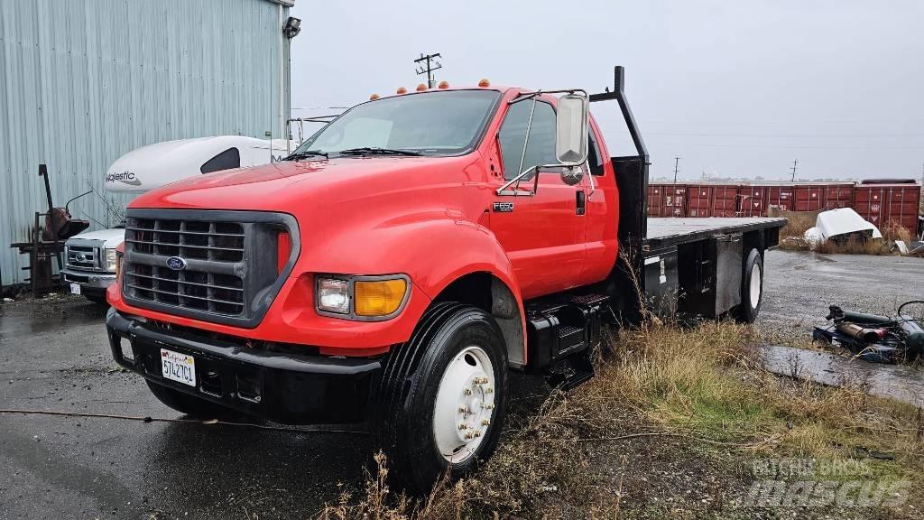 Ford F650 Tovornjaki s kesonom/platojem