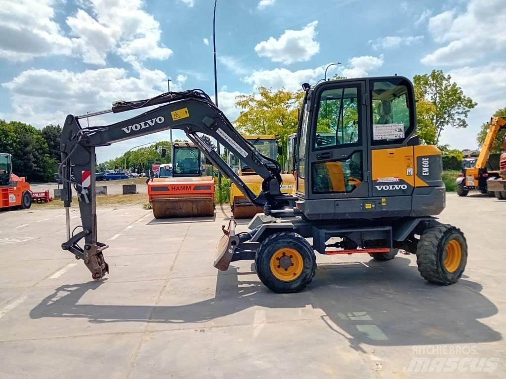 Volvo EW 60 E Bagri na kolesih