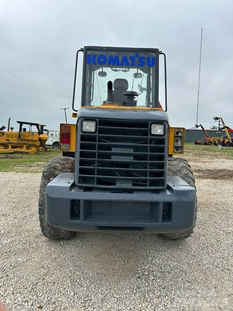 Komatsu WA150-5 Kolesni nakladalci