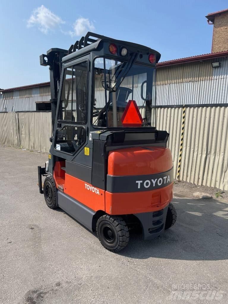 Toyota 7FBMF30 Električni viličarji