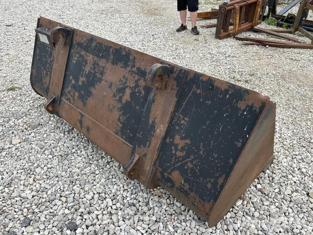  Łyżka JCB 2.2 m Drugi priključki za nakladanje in kopanje