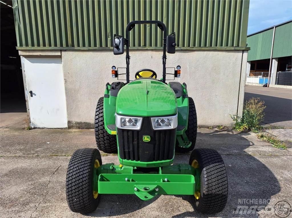 John Deere 4052M Manjši traktorji