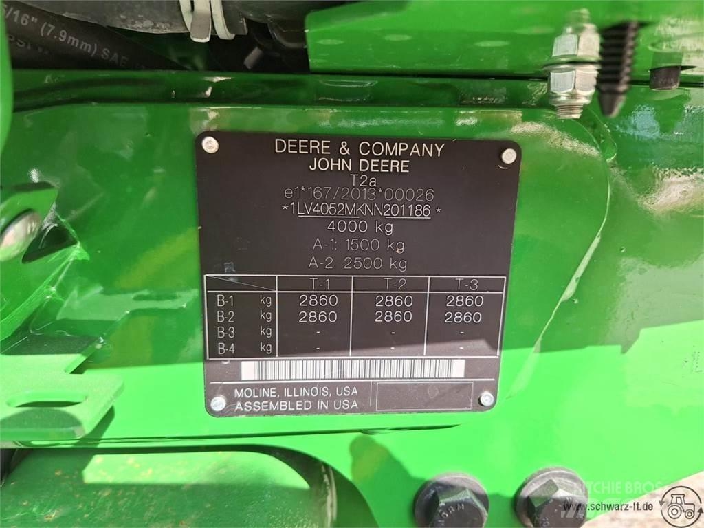 John Deere 4052M Manjši traktorji