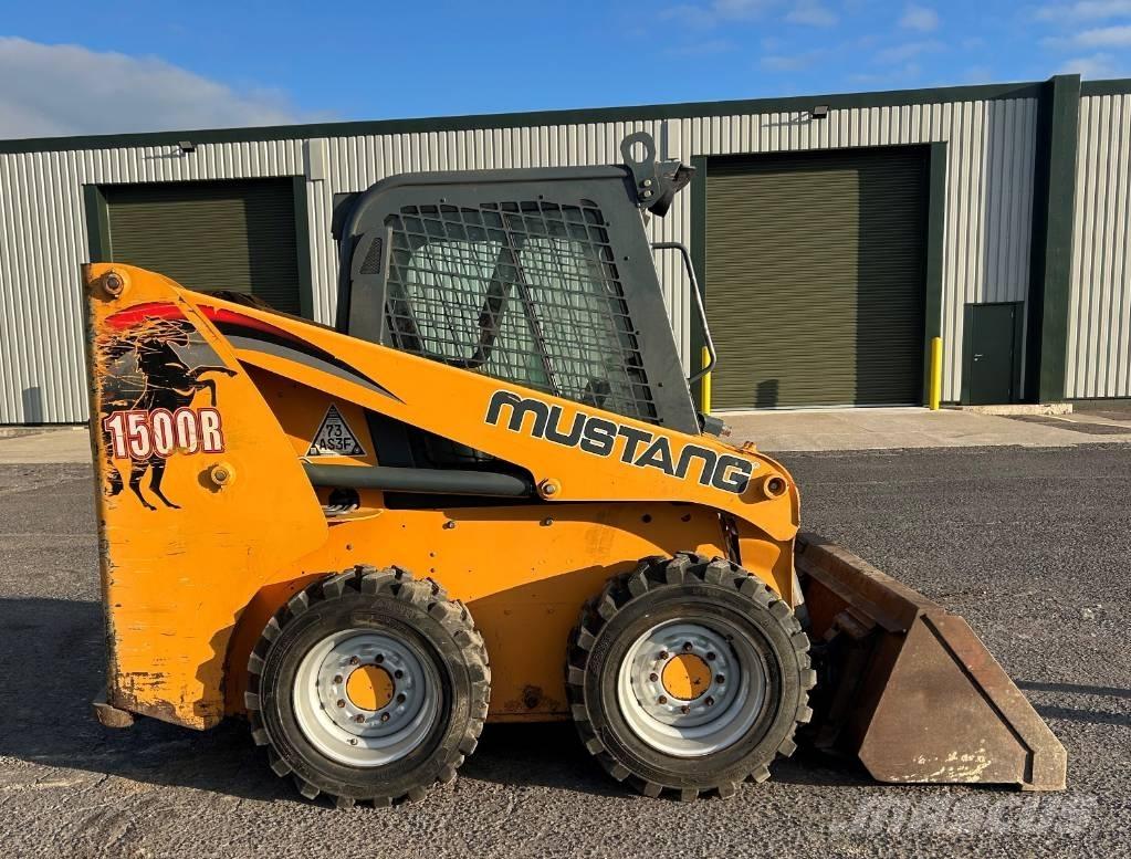 Mustang 1500 R Skid steer mini nakladalci